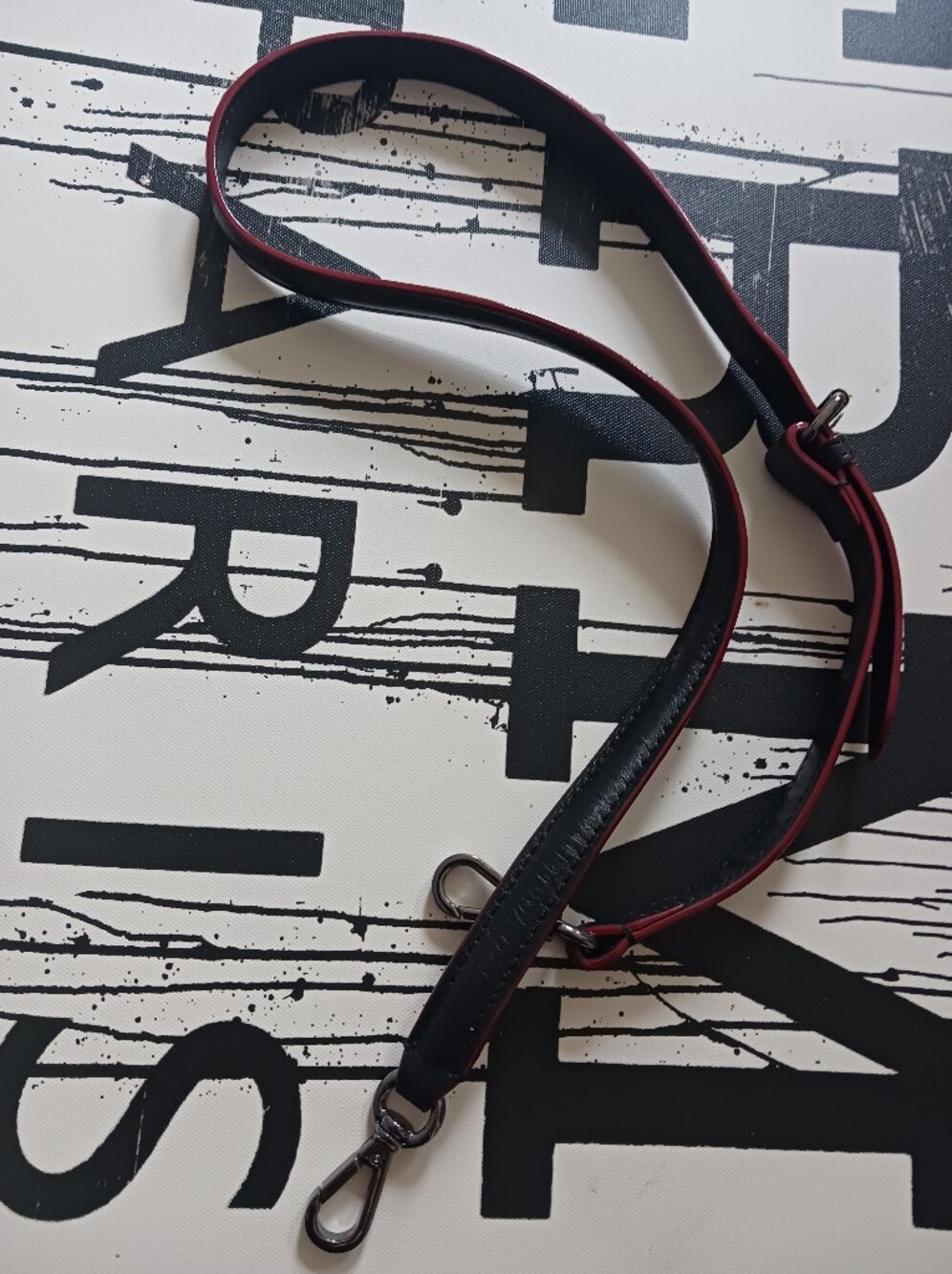 Mz Wallace  Black and Red Leather Bag Strap  Total Length 37"